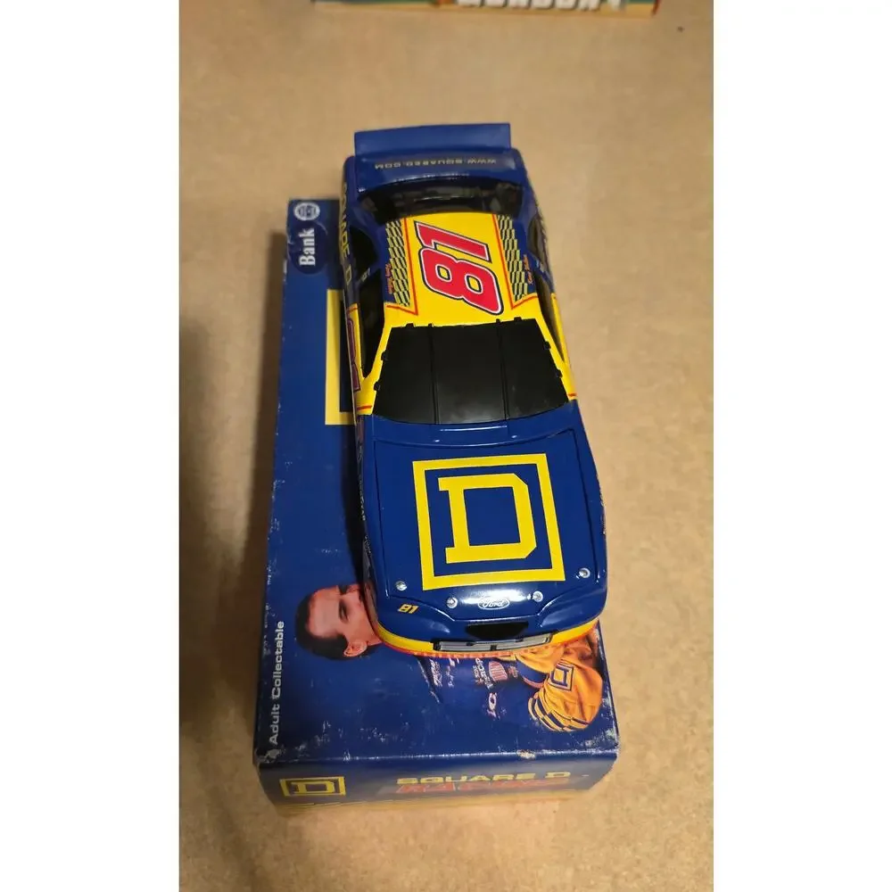 Kenny Wallace 81 Square D 1997 Thunderbird 1:24 Diecast Bank Nascar Action